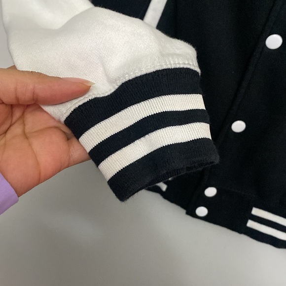 Jacket 🧥 - Picture 7 of 11